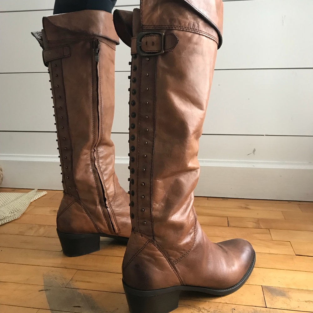 Vince Camuto Tall Boot / Size 10 women’s.